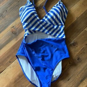Summersalt Sea Breeze Cut Out One Piece Swimsuit